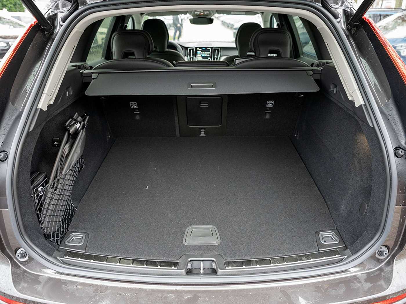 Volvo  T6 Plus Dark Recharge AWD GJR PANO 360°