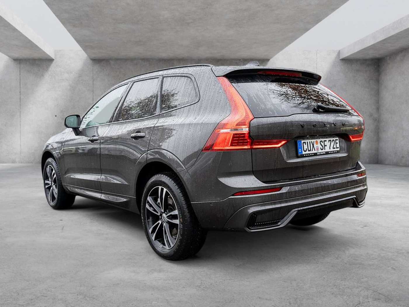 Volvo  T6 Plus Dark Recharge AWD GJR PANO 360°