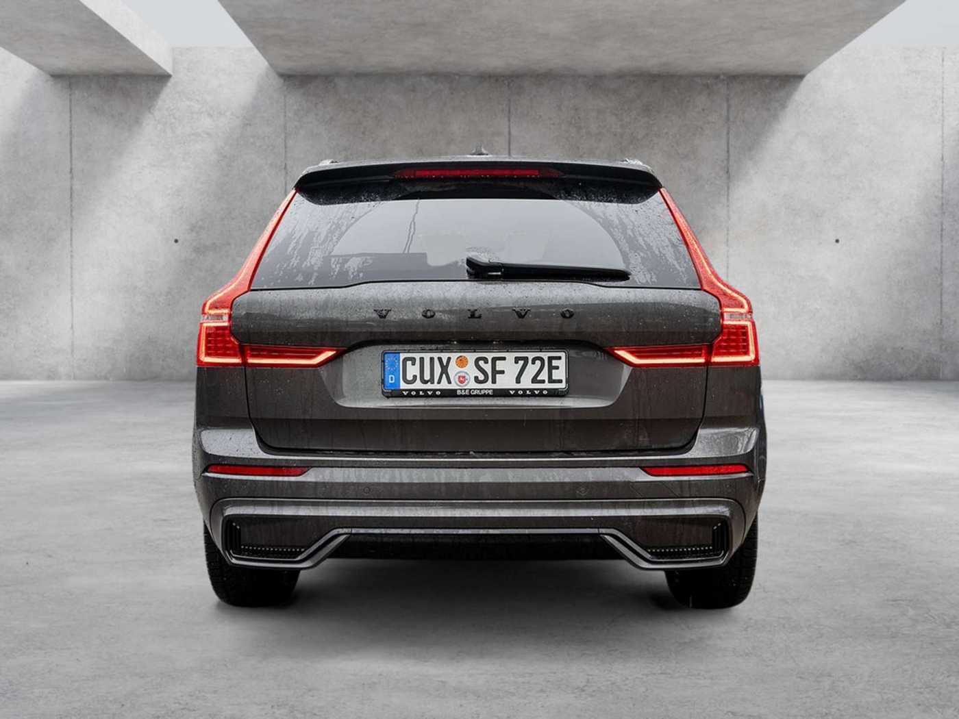 Volvo  T6 Plus Dark Recharge AWD GJR PANO 360°
