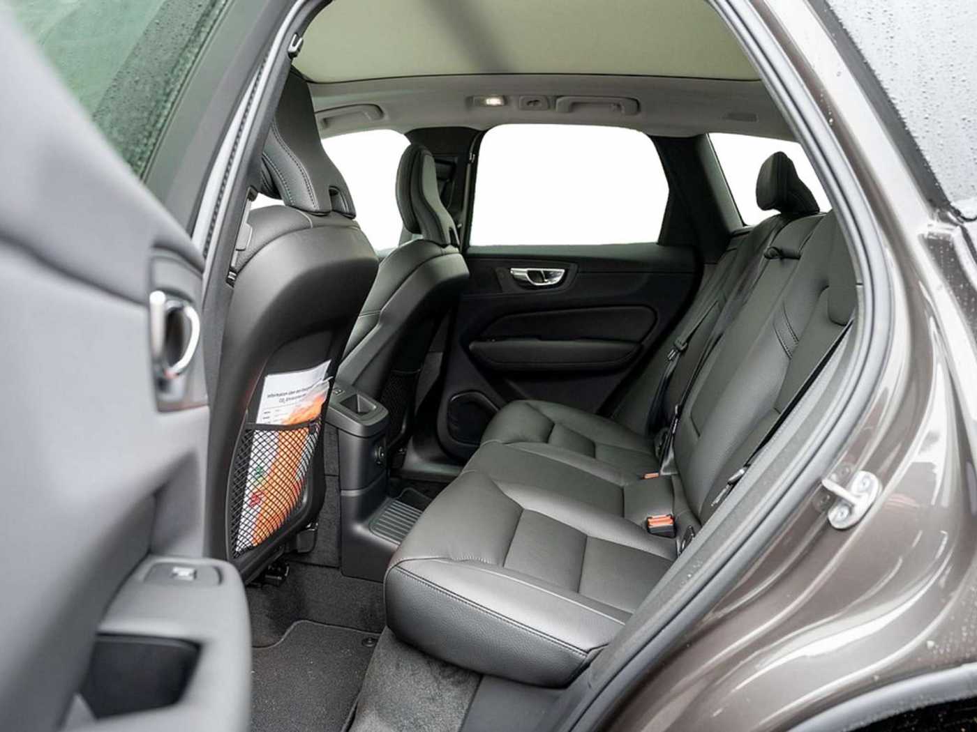 Volvo  T6 Plus Dark Recharge AWD GJR PANO 360°