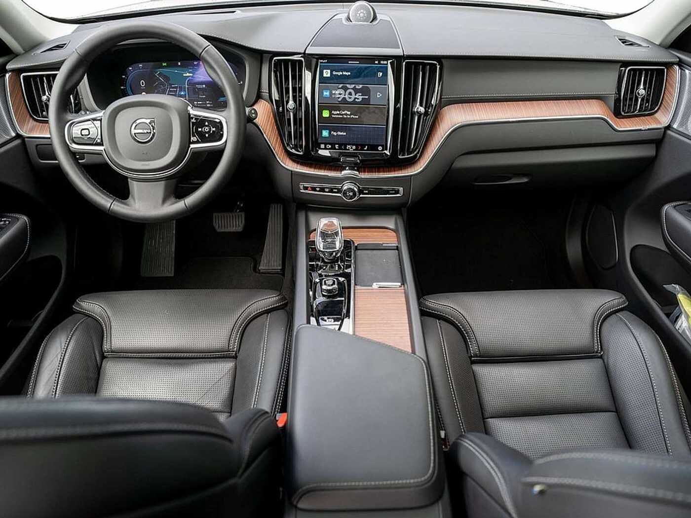 Volvo  T8 Ultra Dark Recharge Plug-In Hybrid AWD