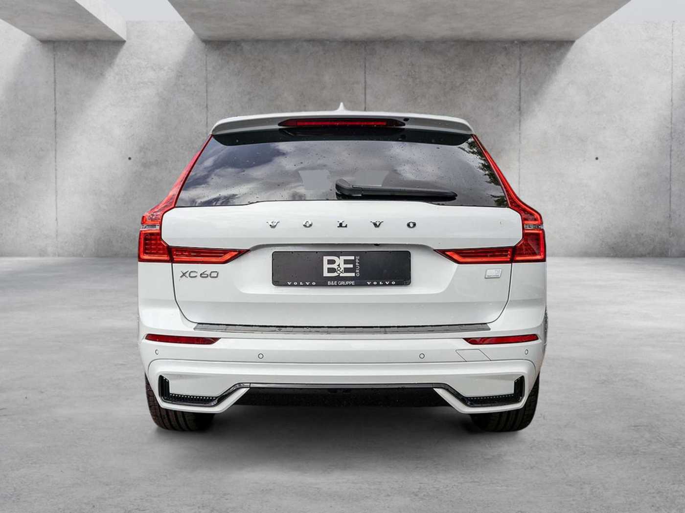 Volvo  T8 Ultra Dark Recharge Plug-In Hybrid AWD