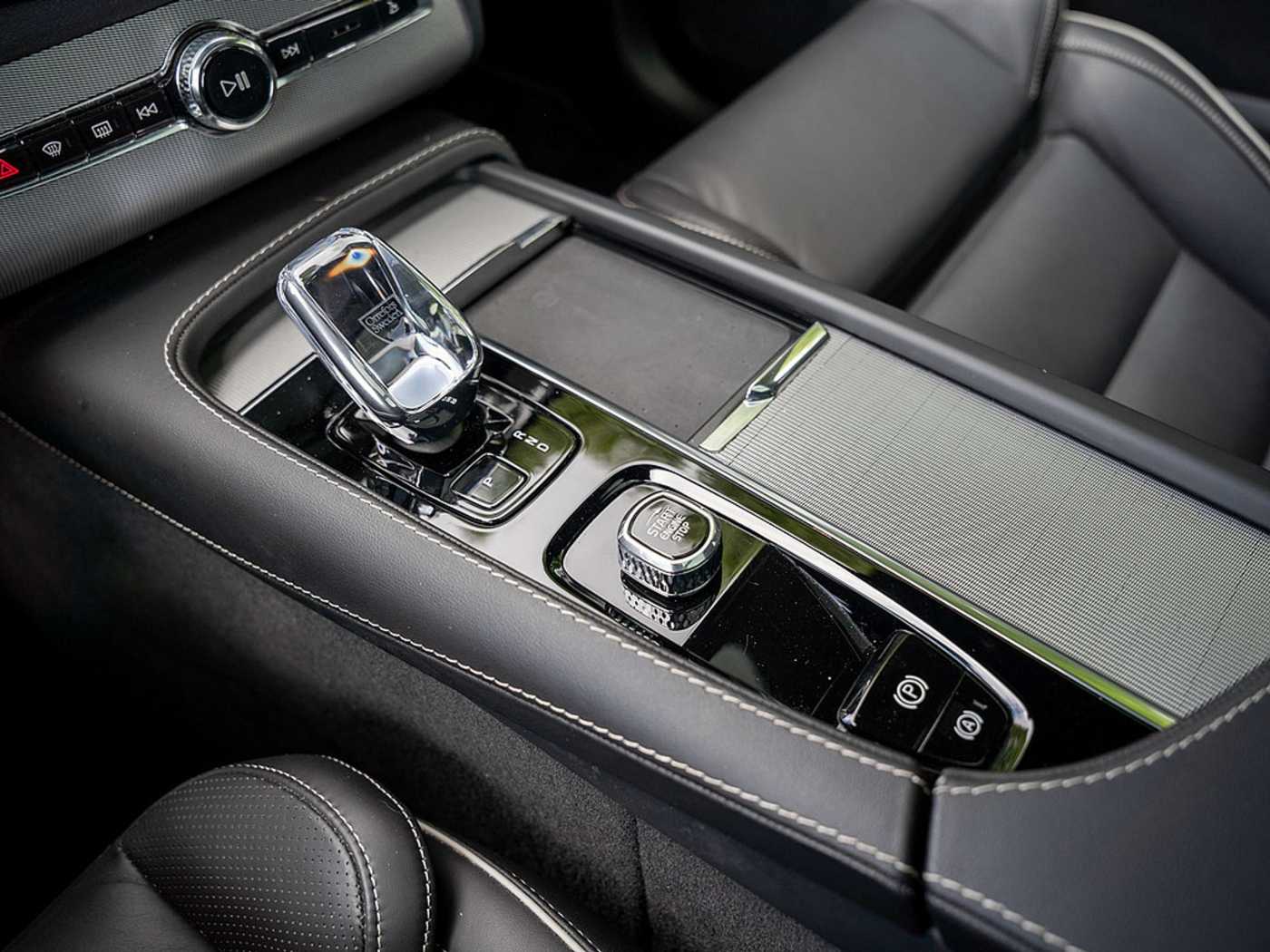 Volvo  T8 Bright Plug-In Hybrid 360° H/K PANO