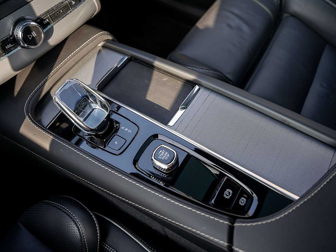 Volvo  T8 Plus Bright Plug-In Hybrid STANDHZ