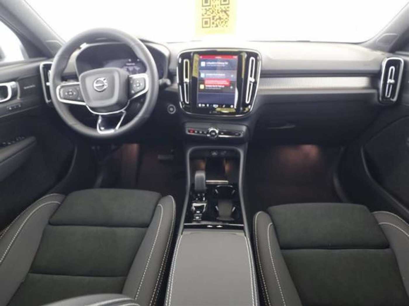 Volvo  B4 Plus Dark MEMORY ACC H/K