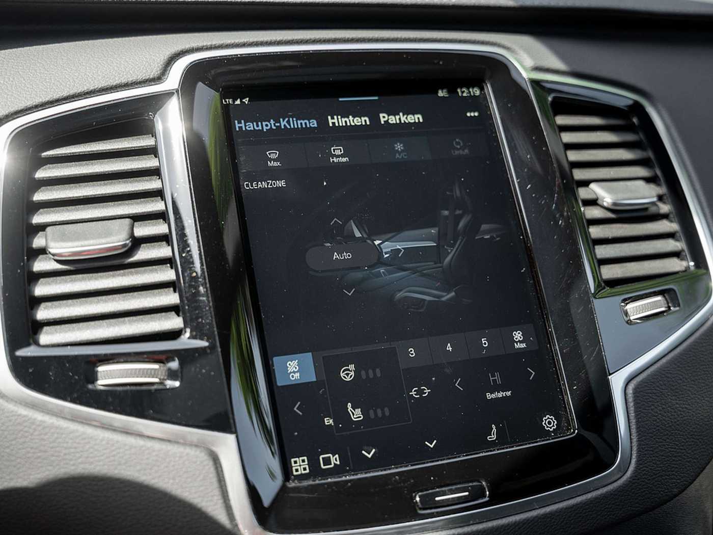 Volvo  T8 Plus Bright Recharge Plug-In Hybrid AWD