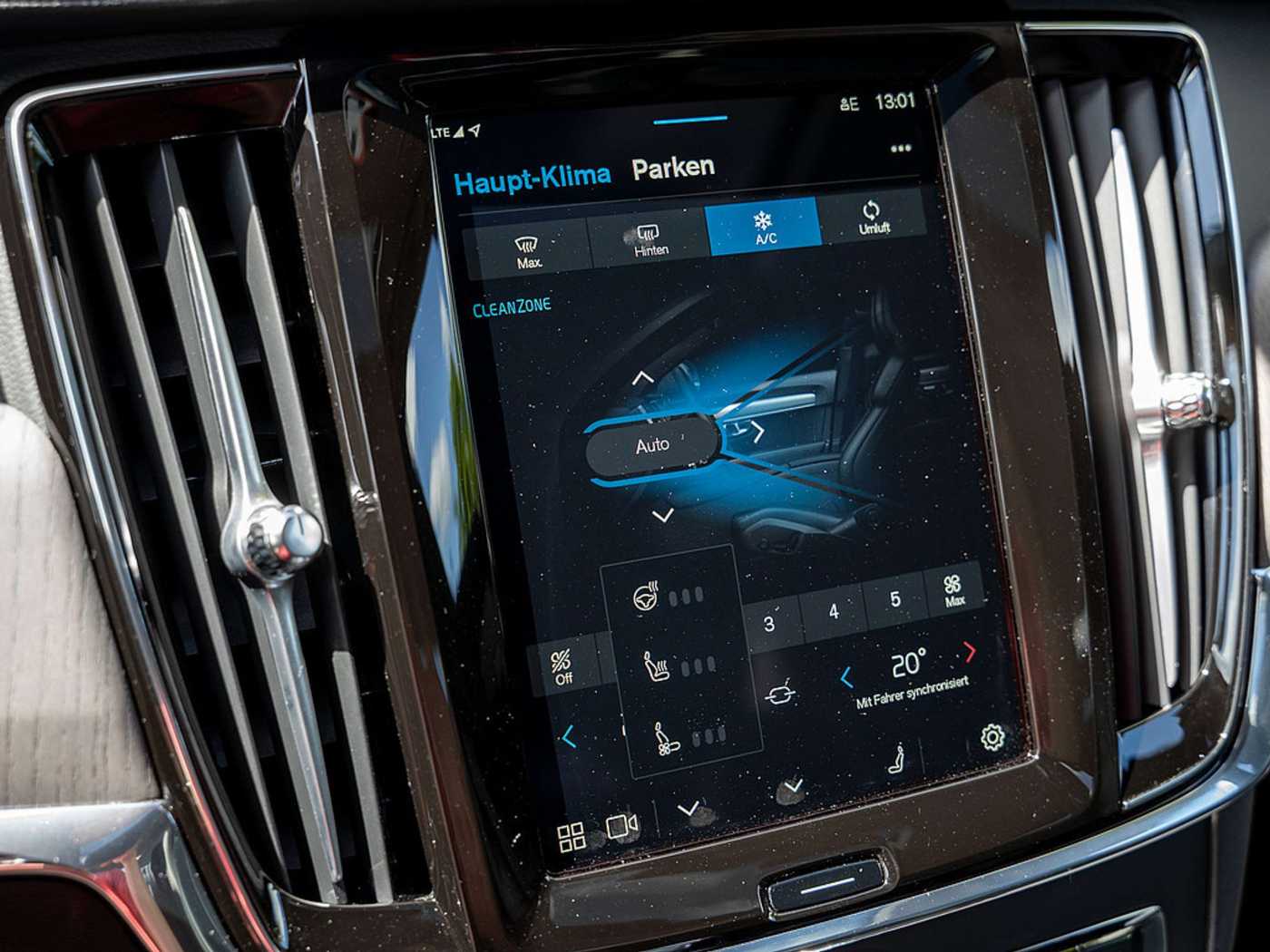 Volvo  T8 Ultimate Dark Recharge AWD 360° HUD