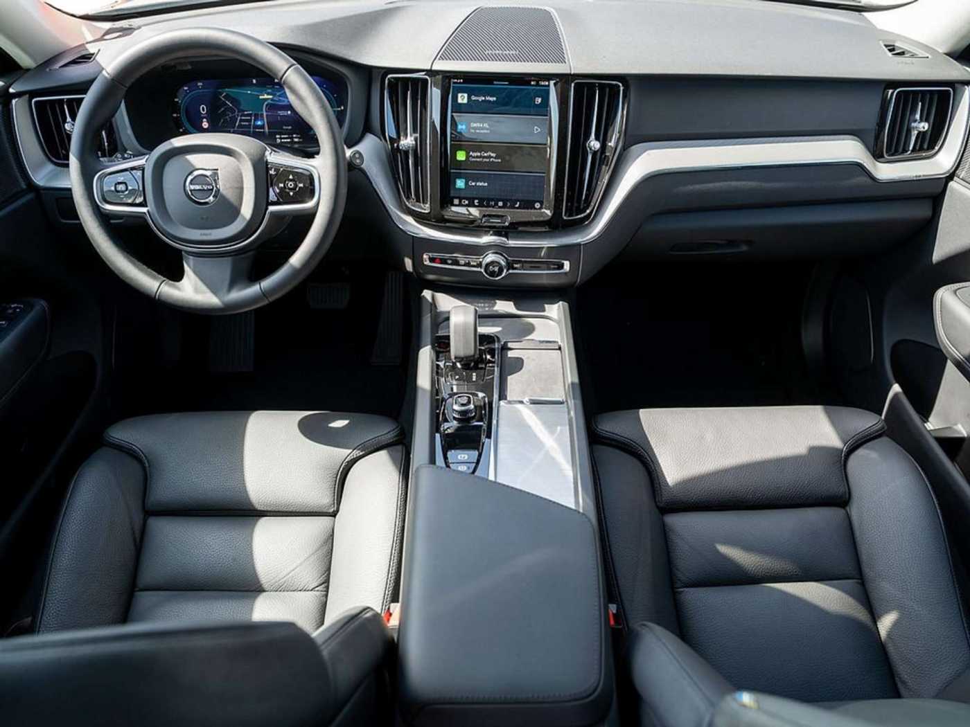 Volvo  T6 Plus Dark Recharge Plug-In Hybrid AWD