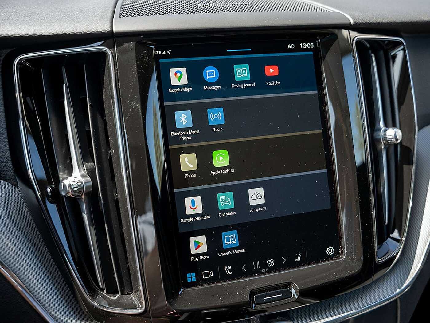 Volvo  T6 Plus Dark Recharge Plug-In Hybrid AWD