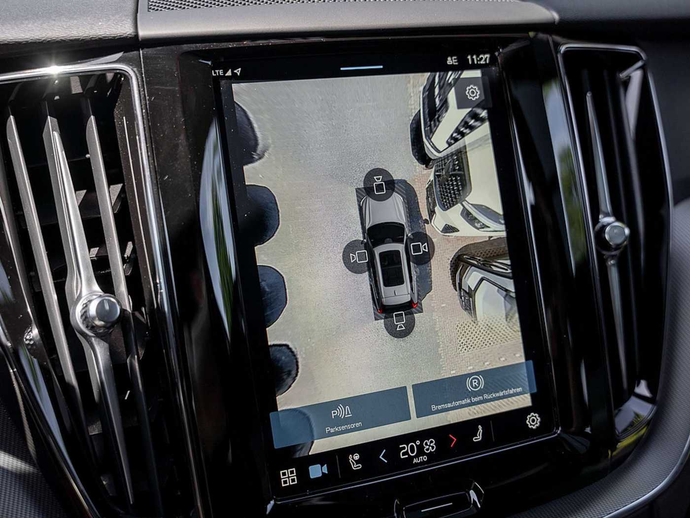 Volvo  T6 Plus Dark Recharge Plug-In Hybrid AWD