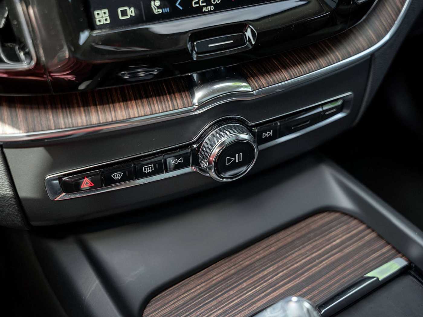 Volvo  T8 Plus Bright Recharge AWD PANO 360°