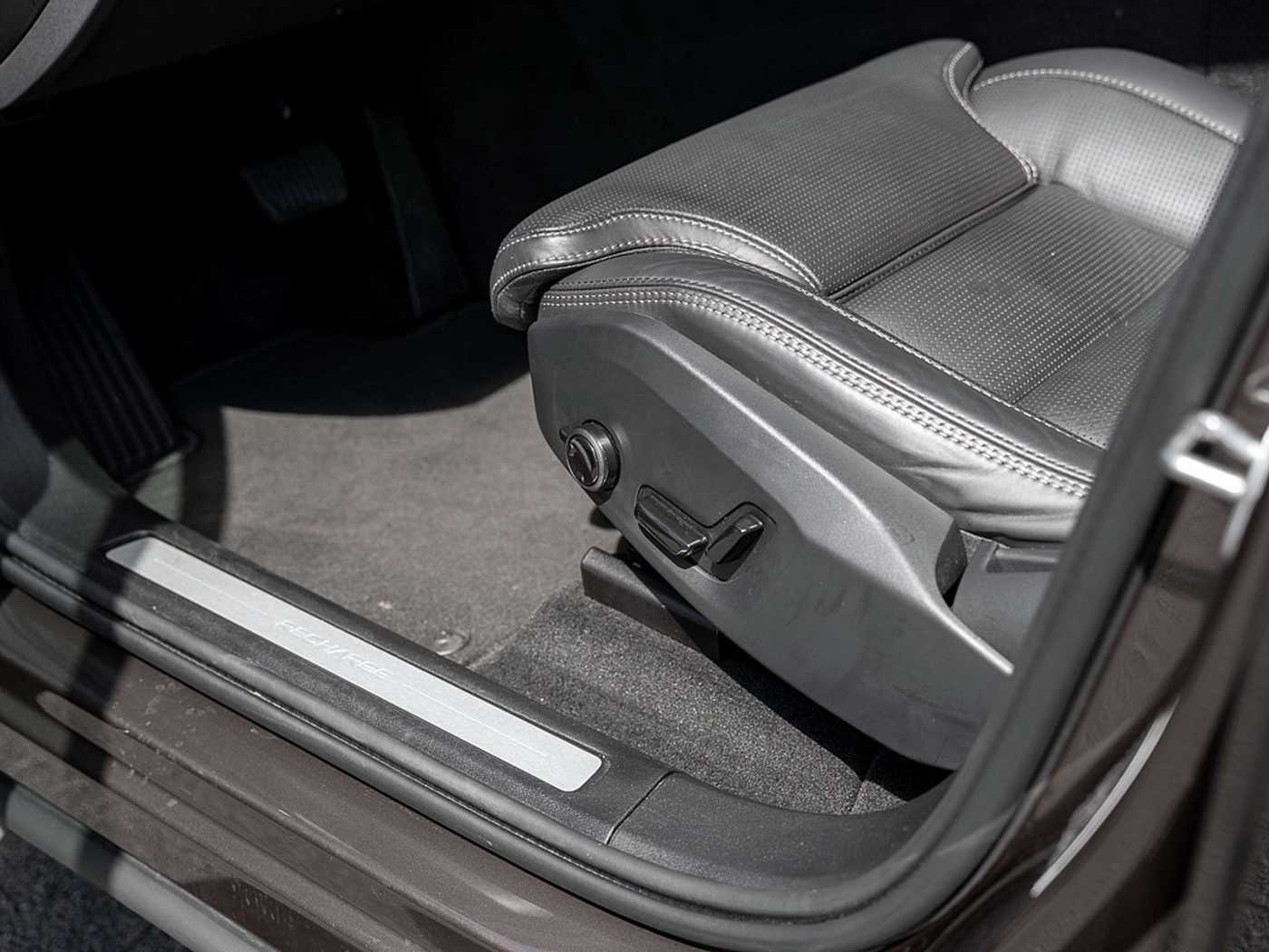 Volvo  T8 Plus Bright Recharge AWD PANO 360°