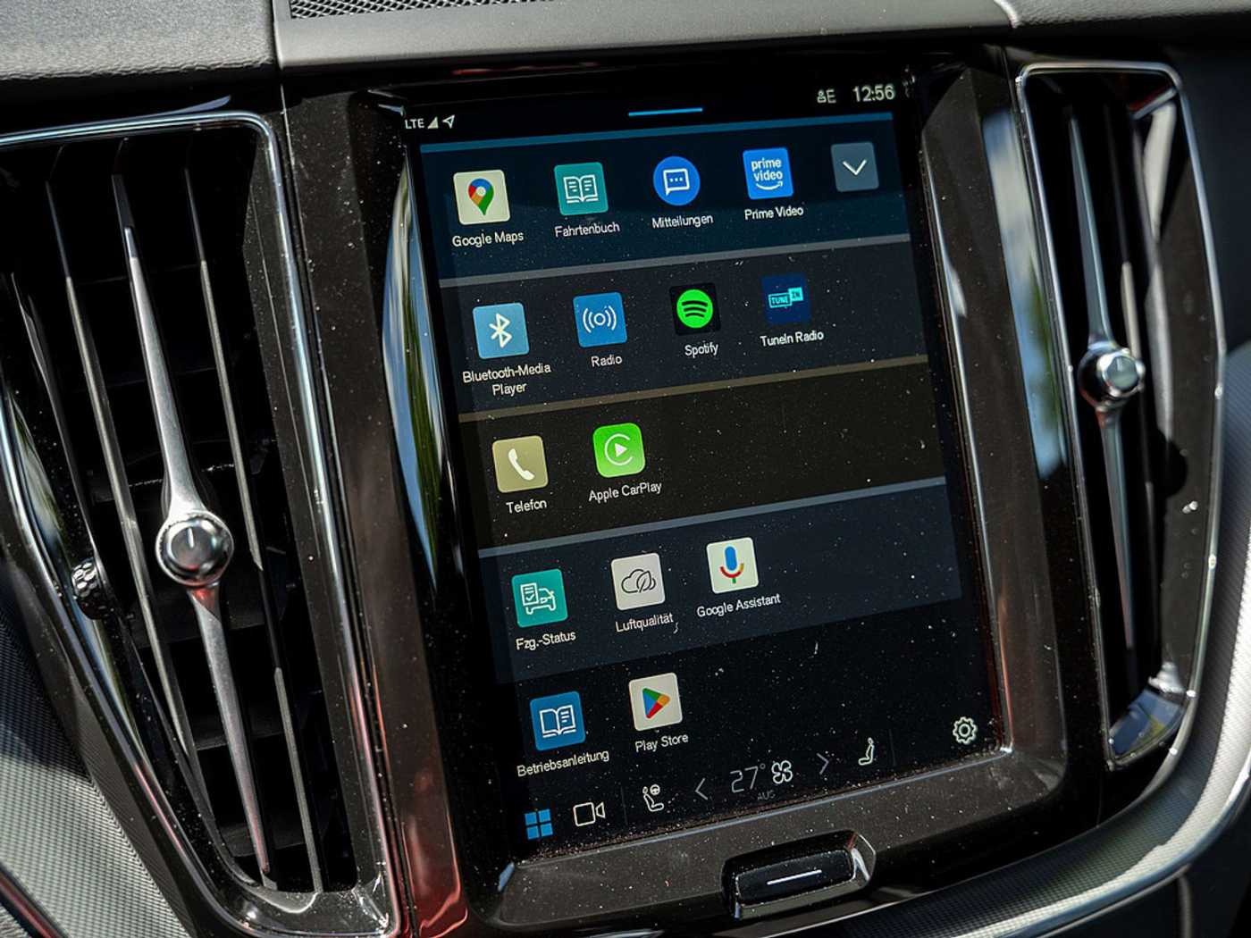 Volvo  T8 Plus Black Edition Recharge Plug-In Hybrid AWD