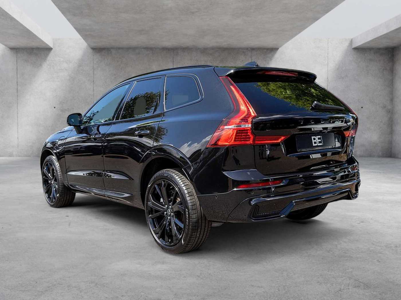 Volvo  T8 Plus Black Edition Recharge Plug-In Hybrid AWD