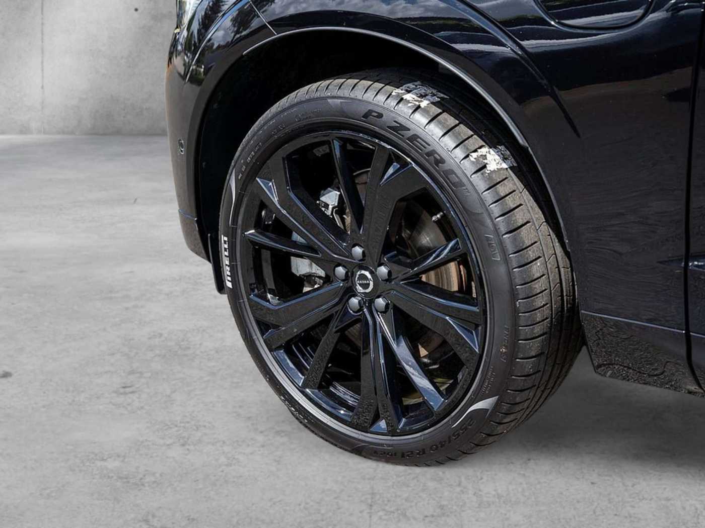 Volvo  T8 Plus Black Edition Recharge Plug-In Hybrid AWD