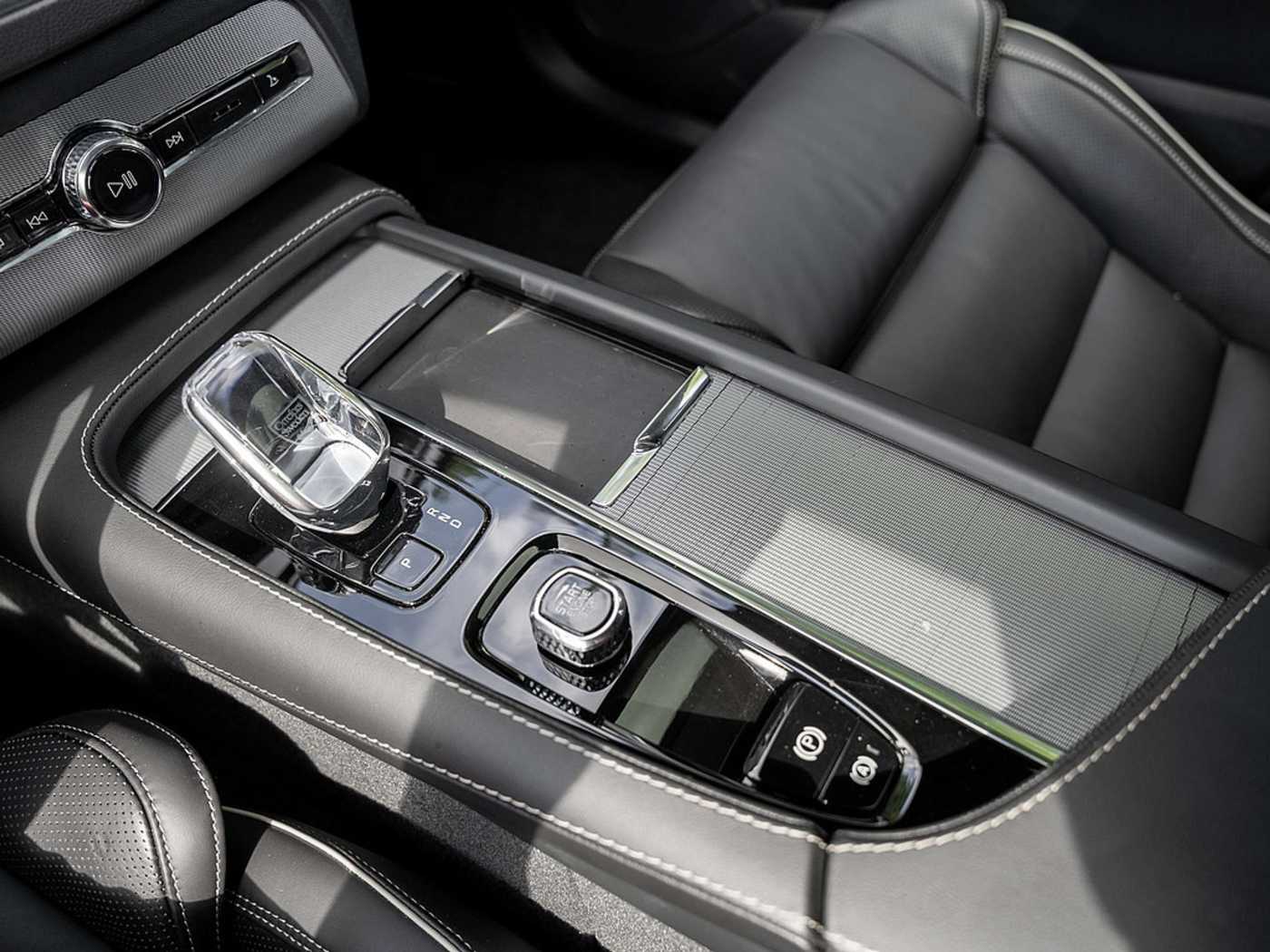 Volvo  T8 Plus Bright Recharge Plug-In AWD 360°