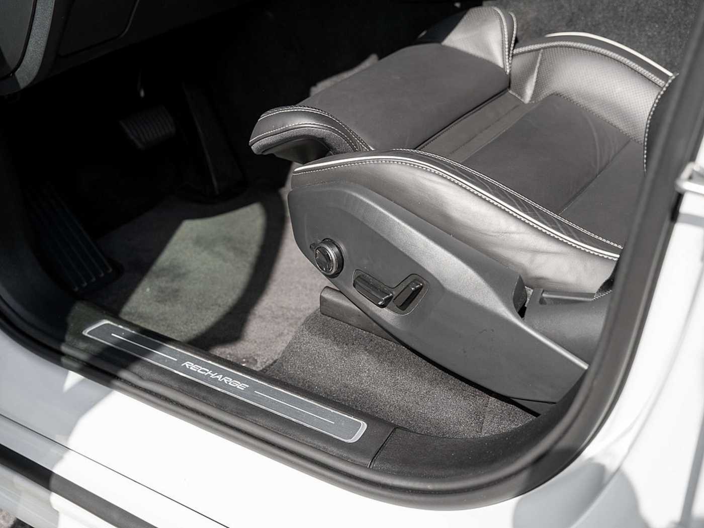 Volvo  T8 Plus Bright Recharge Plug-In AWD 360°
