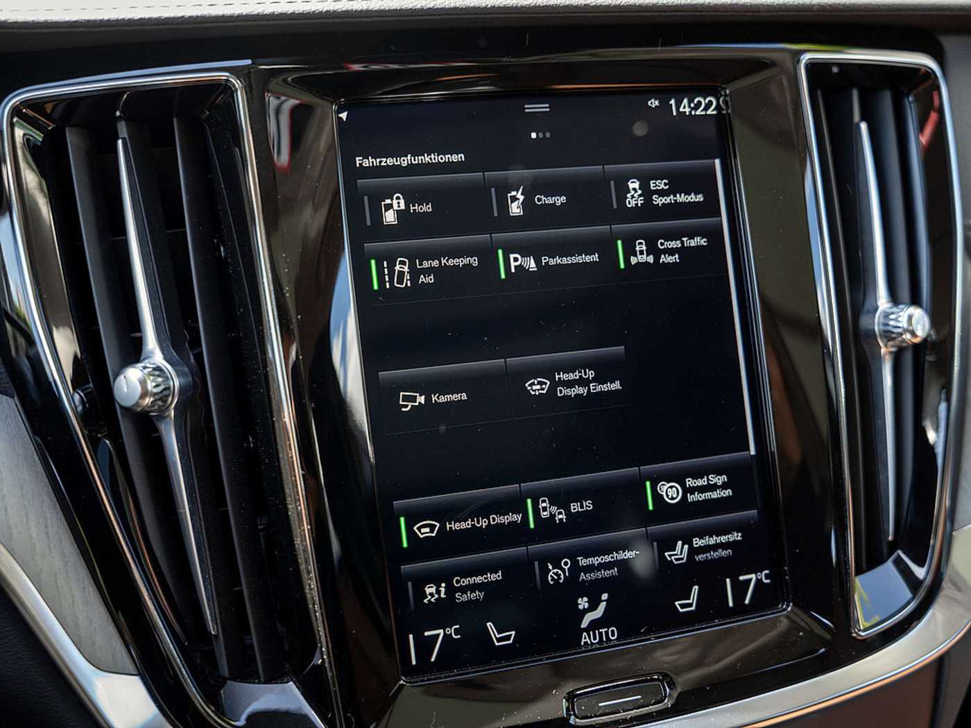 Volvo  T8 Inscription Recharge AWD HUD STANDHZ