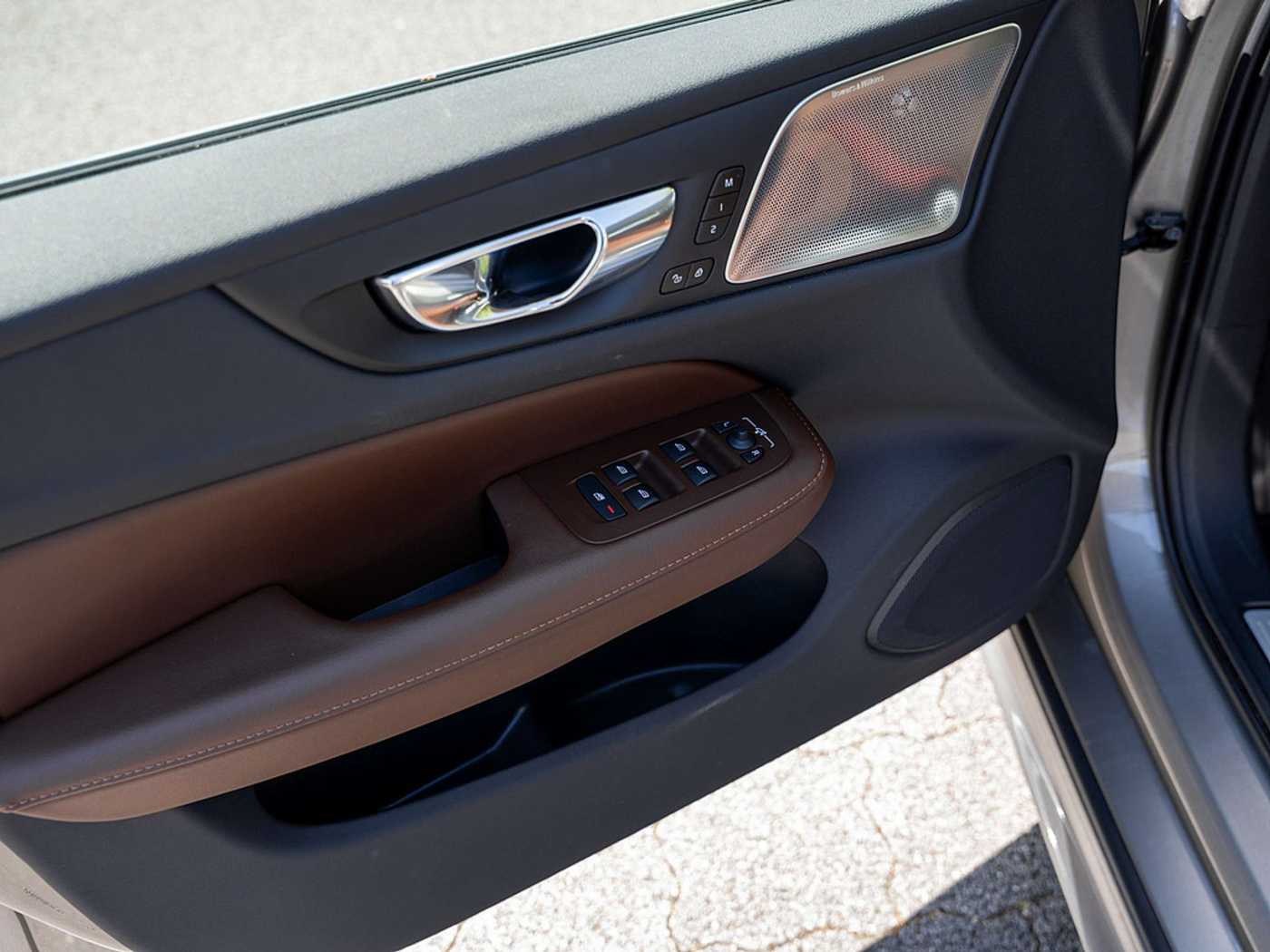 Volvo  T8 Inscription Recharge AWD HUD STANDHZ