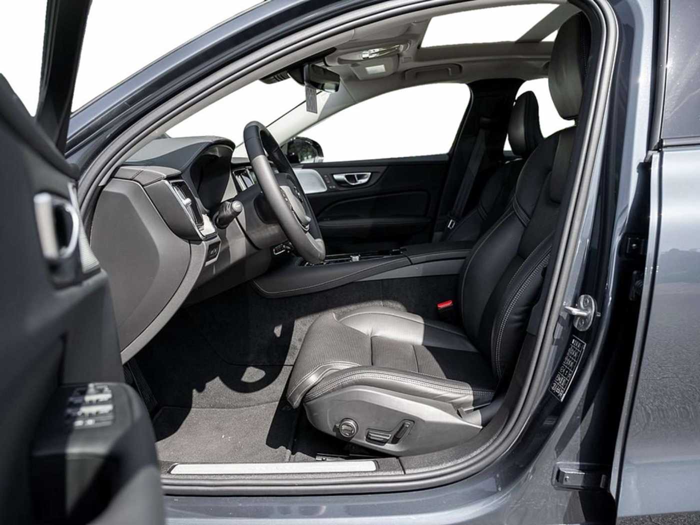 Volvo  T8 Ultimate Dark Recharge AWD B&W ACC HUD