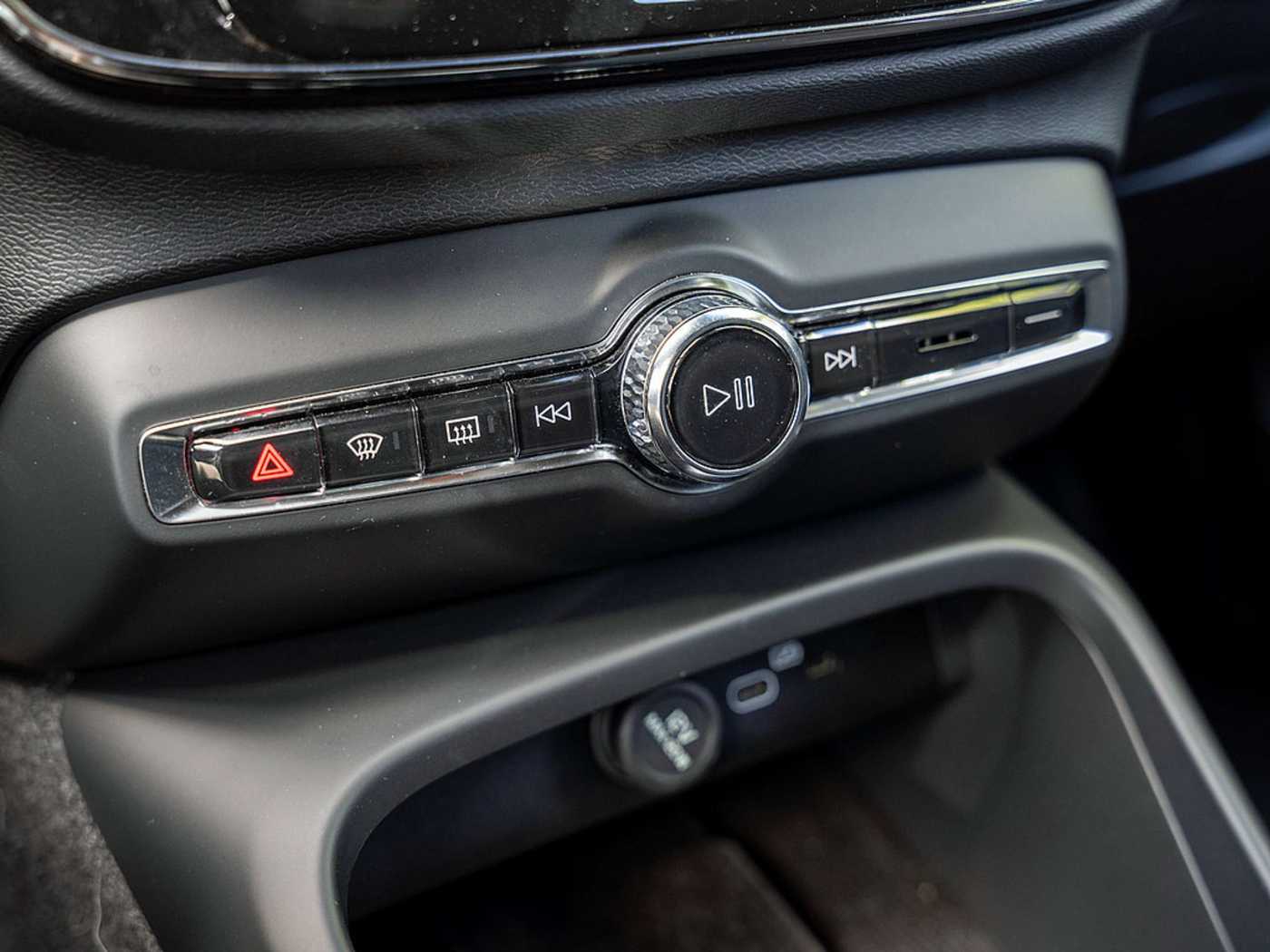 Volvo  Plus Recharge Pure Electric 2WD STANDHZ