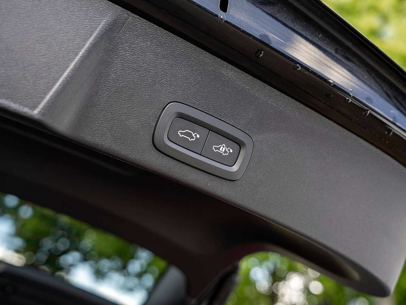 Volvo  Plus Recharge Pure Electric 2WD STANDHZ