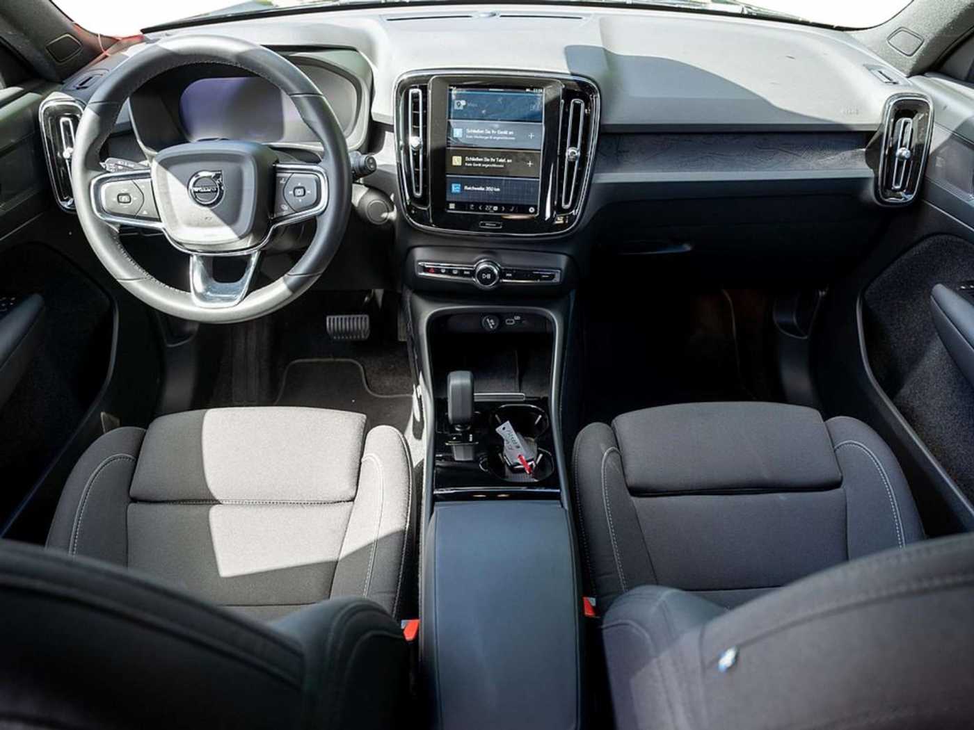 Volvo  Plus Recharge Pure Electric 2WD STANDHZ