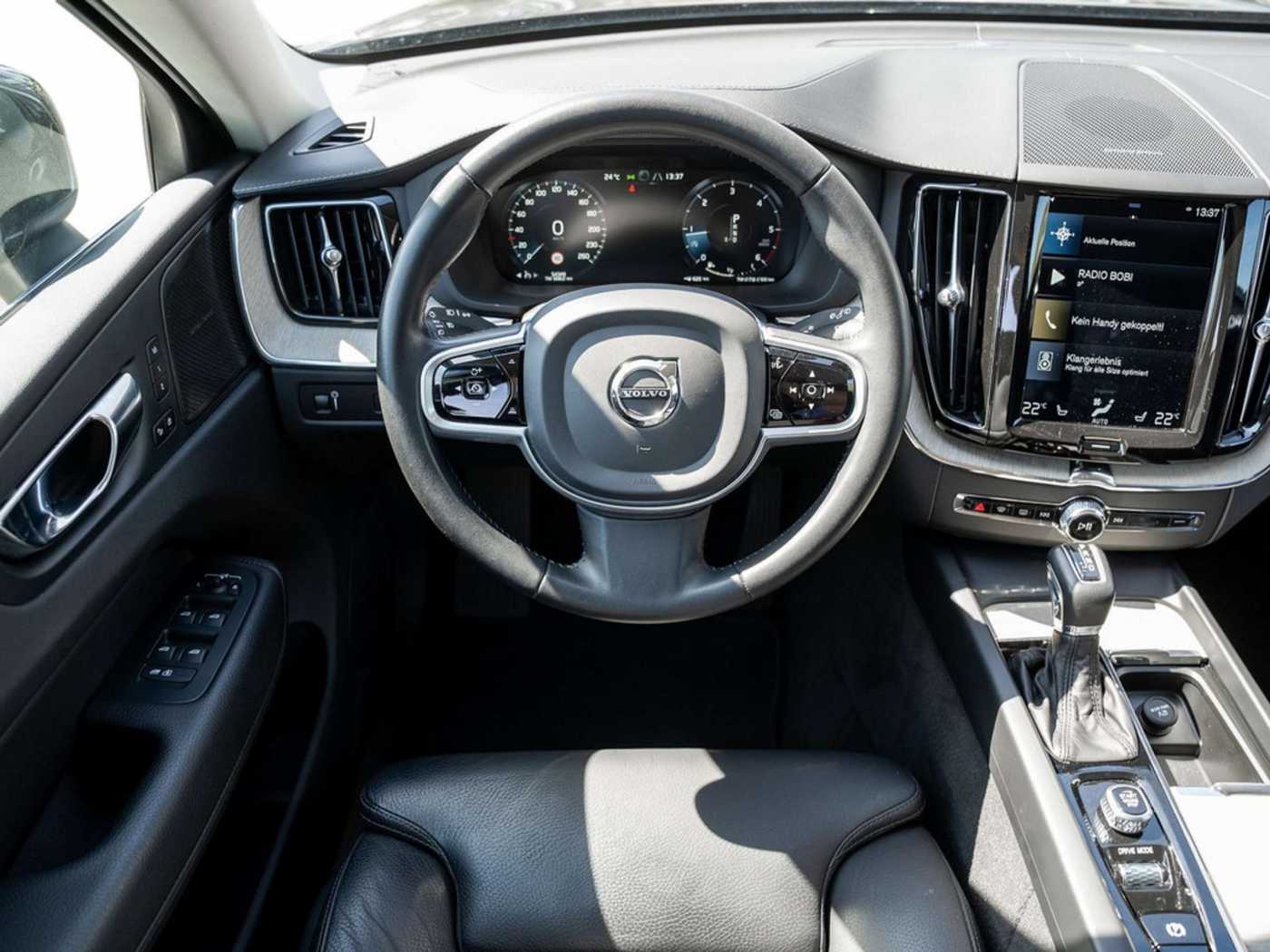Volvo  D4 FWD Inscription H/K KAMERA NAVI AHK