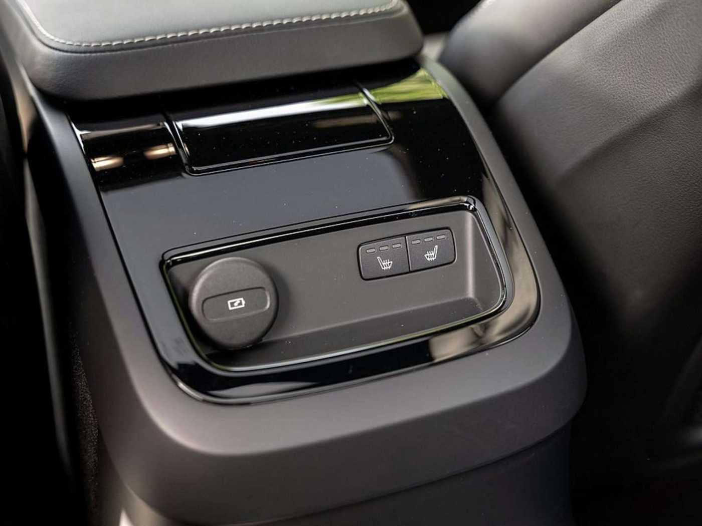 Volvo  T8 Ultimate Dark Recharge AWD STANDHZ B&W