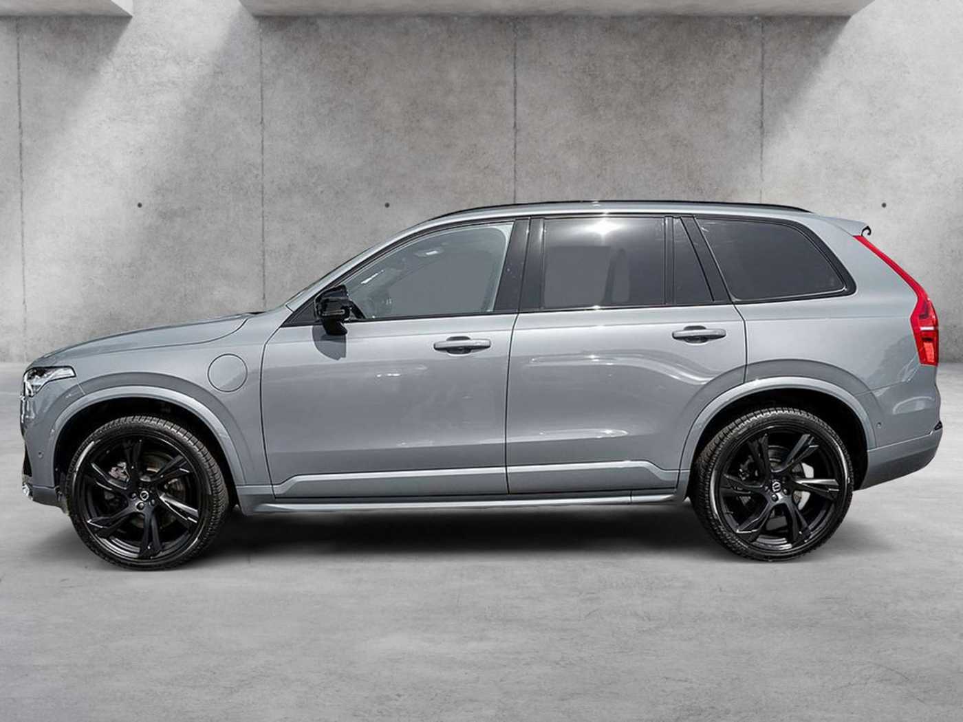 Volvo  Recharge T8 AWD Ultimate Dark 22° B&W