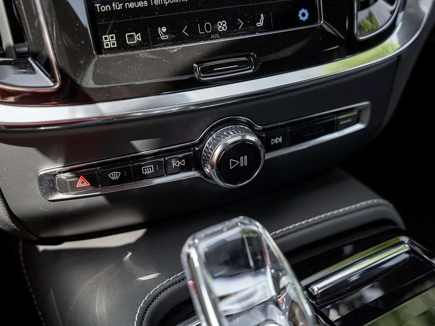 Volvo  T8 Ultimate Dark Recharge AWD HUD PANO