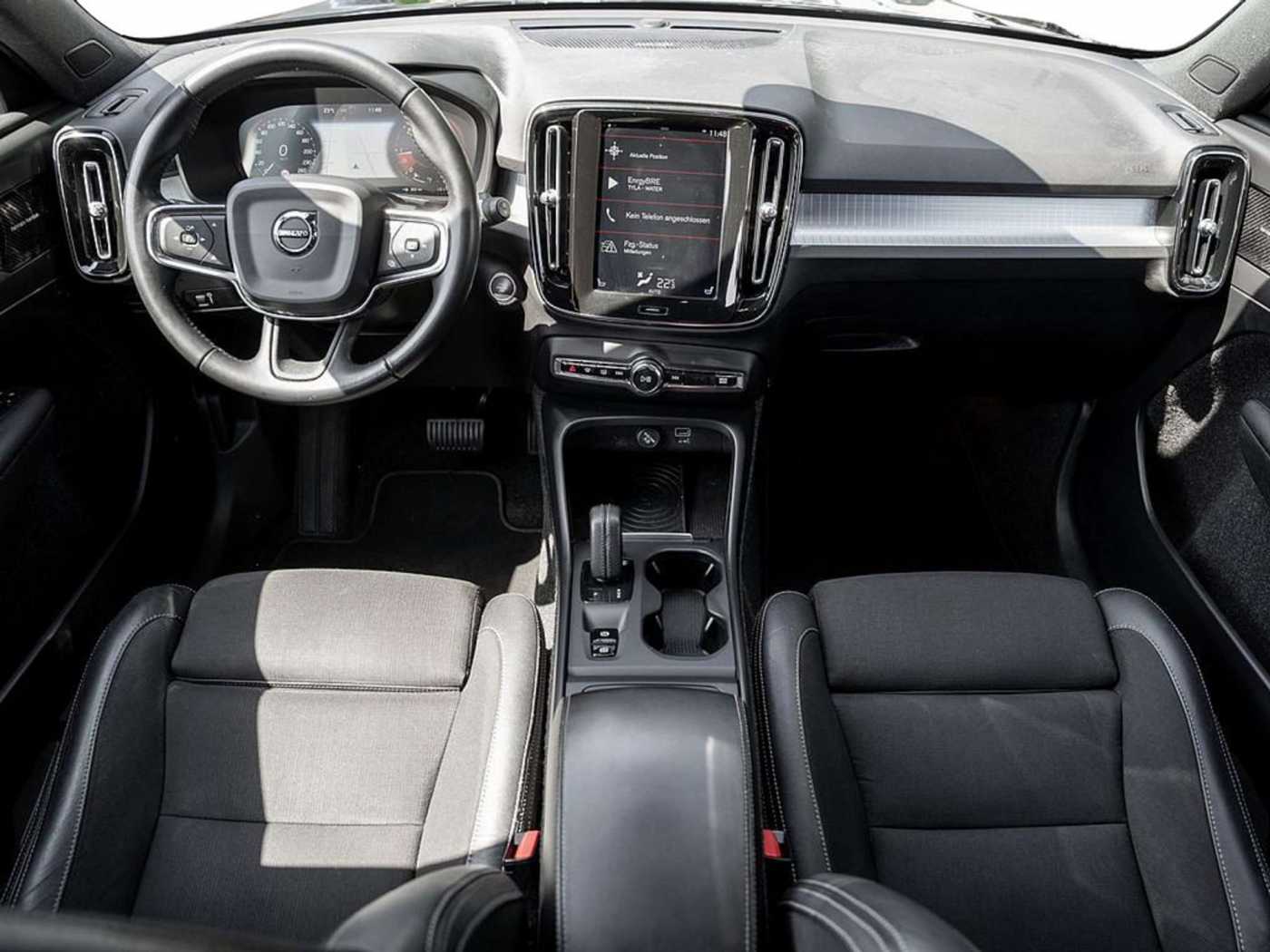Volvo  D3 Momentum LED LENKRADHZ. SHZ KAMERA