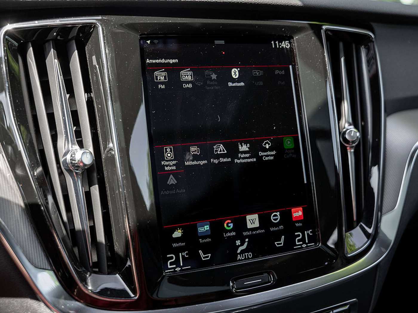 Volvo  T6 Recharge Plus Dark AWD HGSD