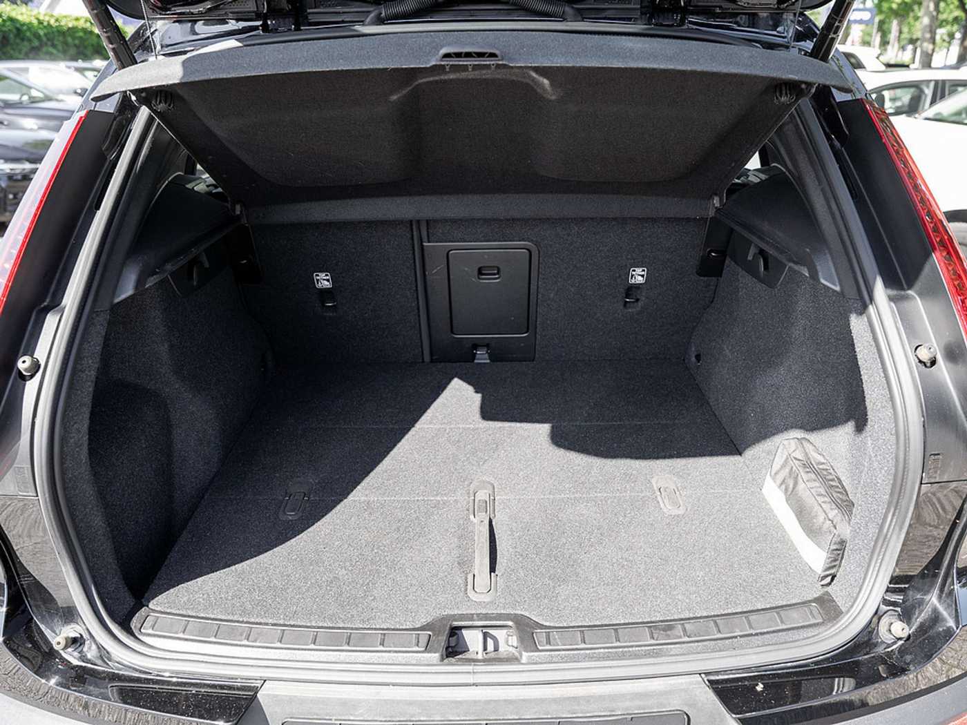 Volvo  Ultimate Recharge Pure Electric 2WD 360*