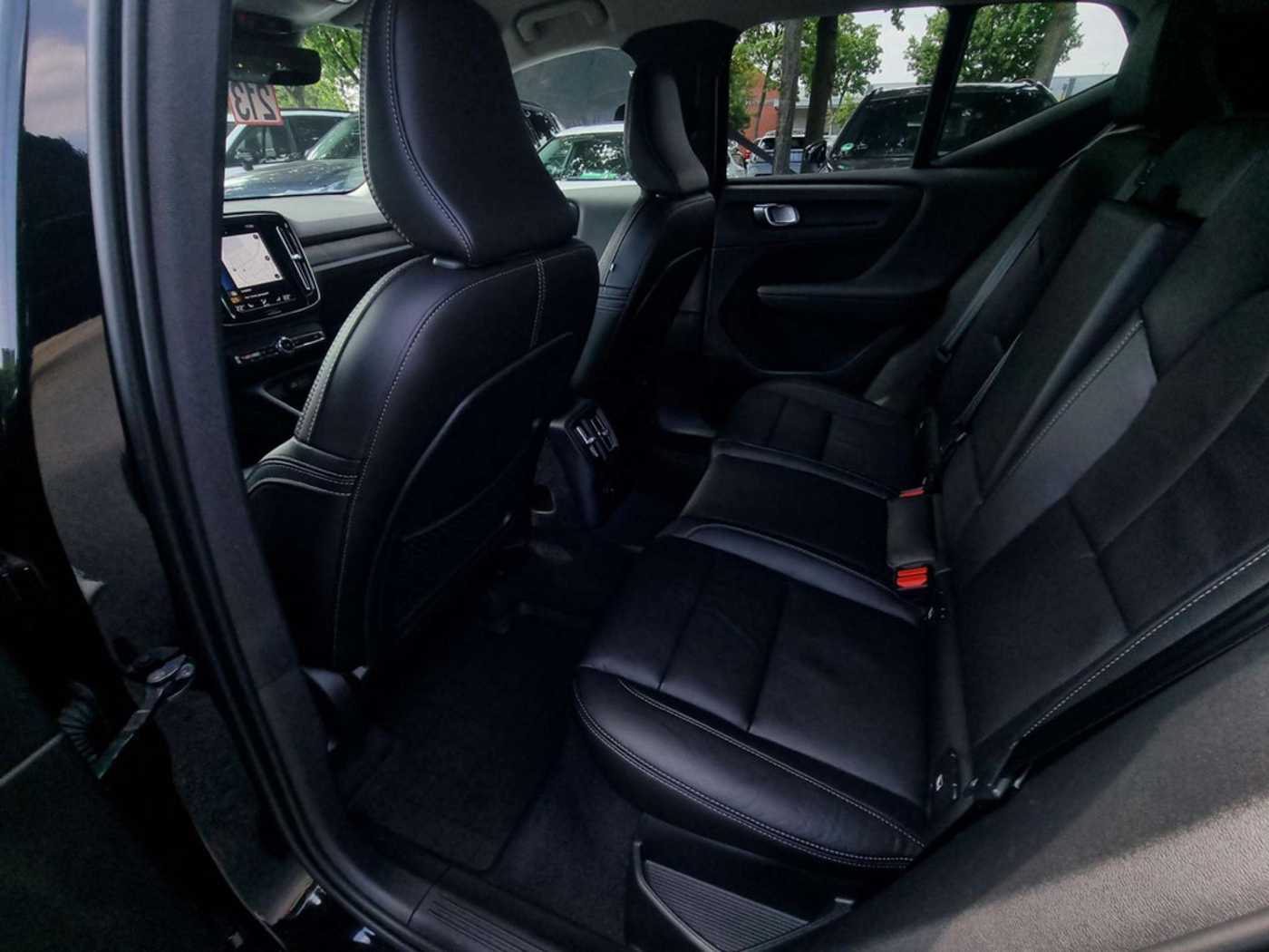 Volvo  T5 Plus Dark Plug-In Hybrid STANDHZ ACC