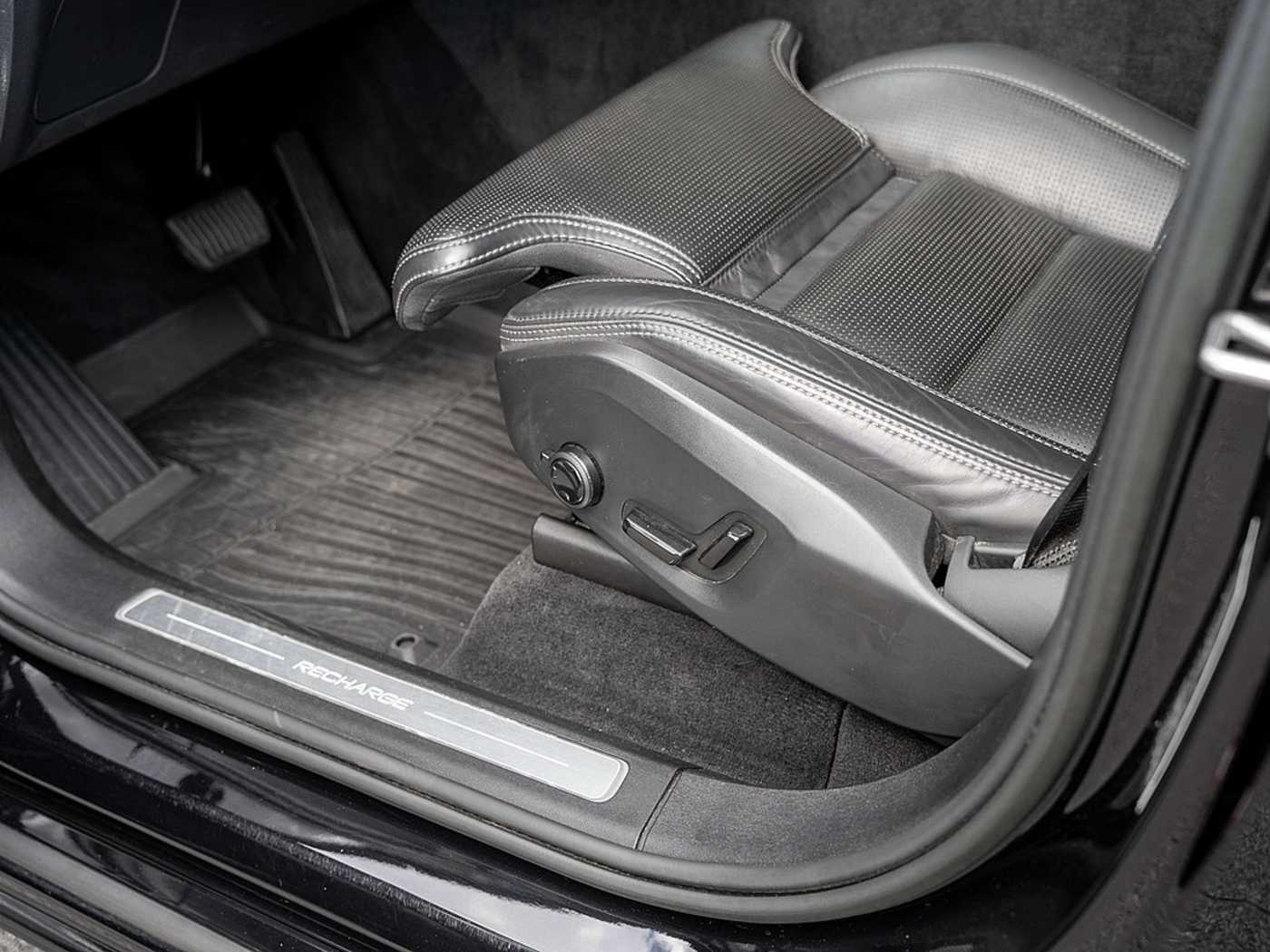 Volvo  Recharge T8 AWD Ultimate Dark