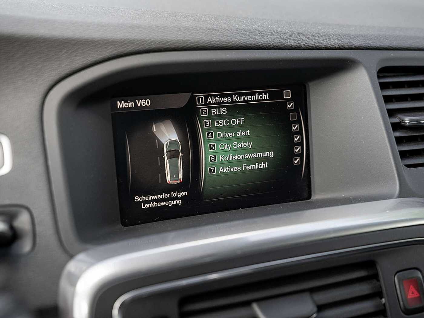 Volvo  T4 Linje Svart ACC BLIS Facel. 1. Hd.