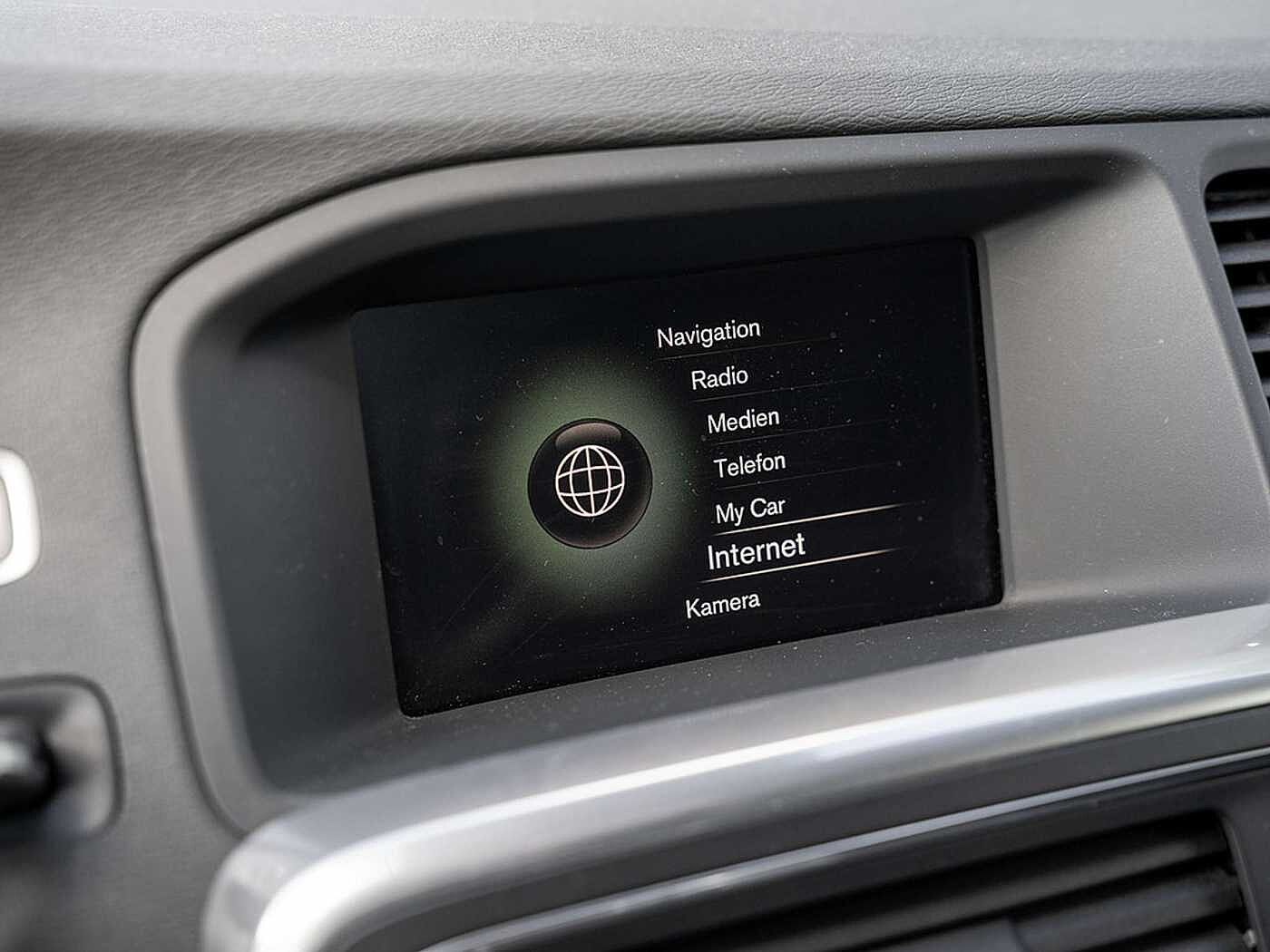 Volvo  T4 Linje Svart ACC BLIS Facel. 1. Hd.