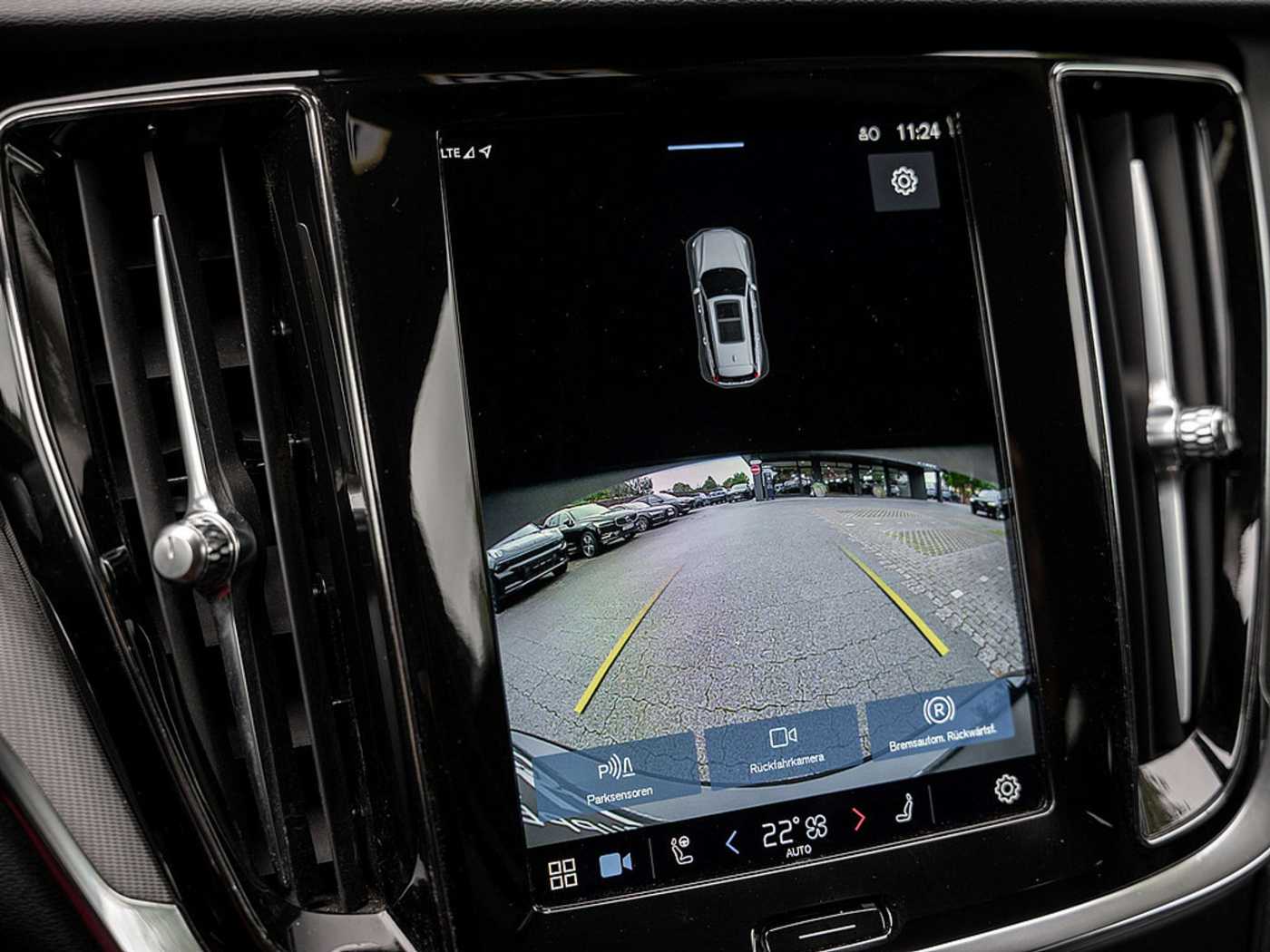 Volvo  T8 Plus Dark Recharge Plug-In Hybrid AWD