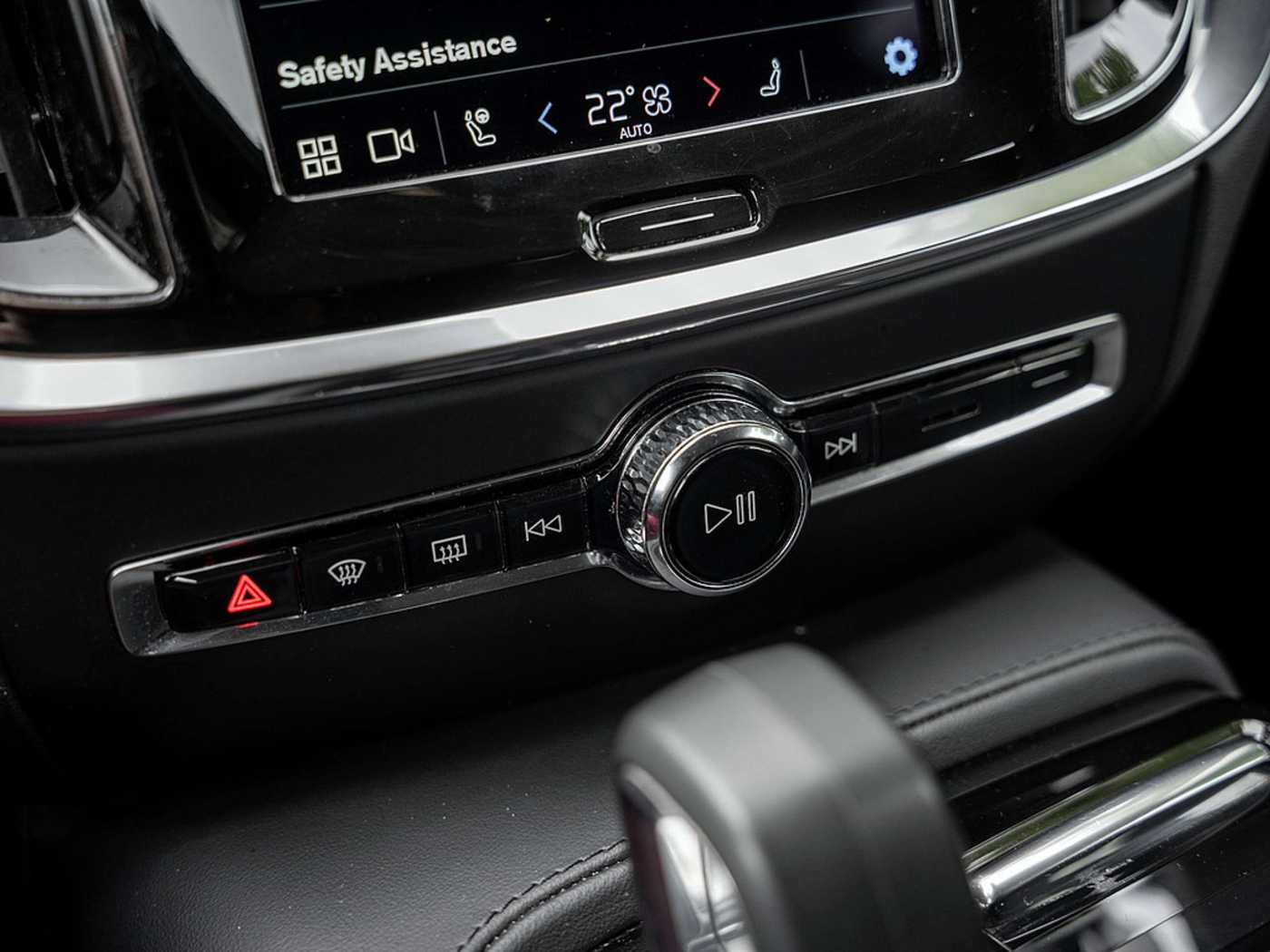 Volvo  T8 Plus Dark Recharge Plug-In Hybrid AWD