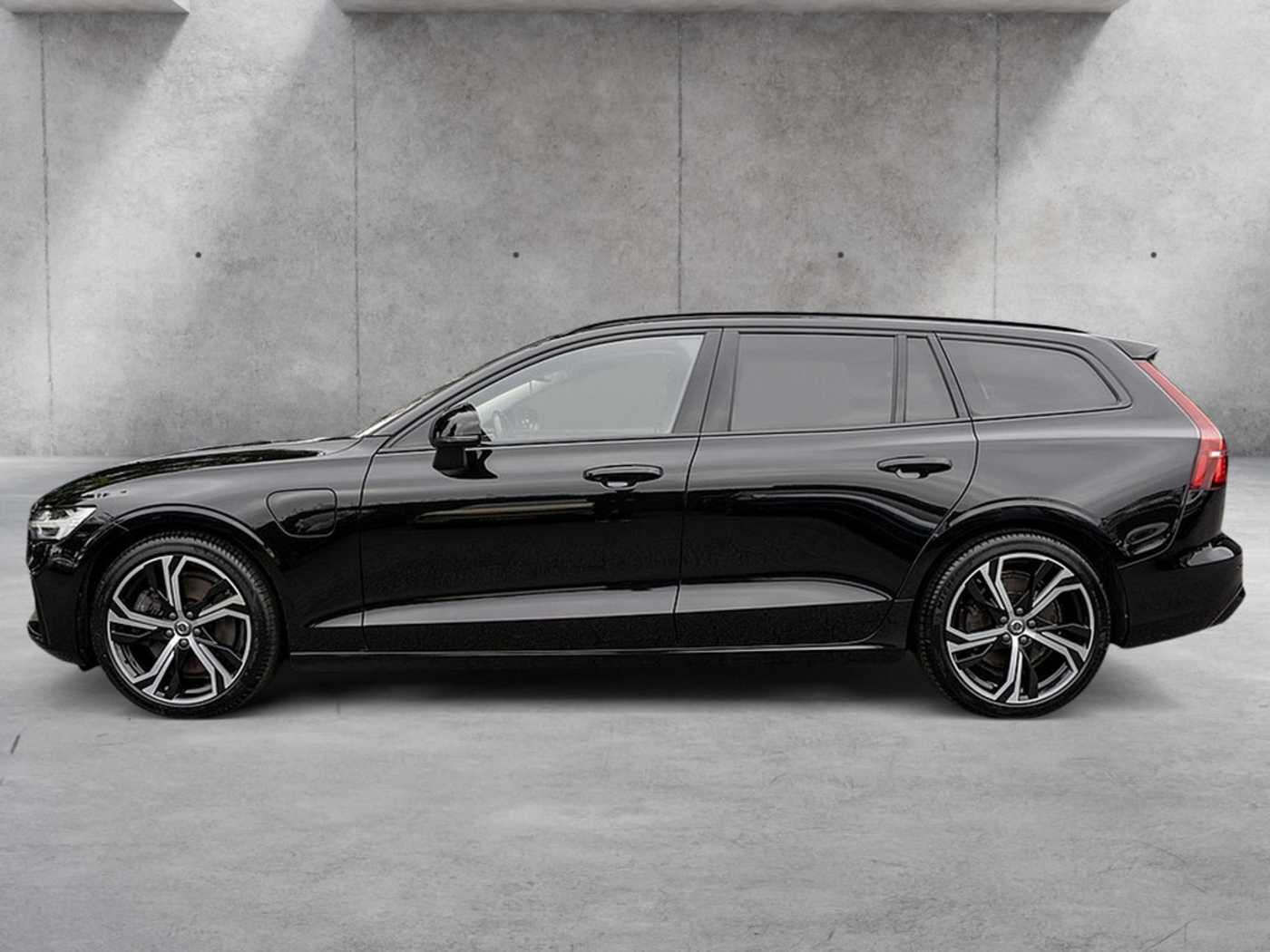 Volvo  T8 Plus Dark Recharge Plug-In Hybrid AWD