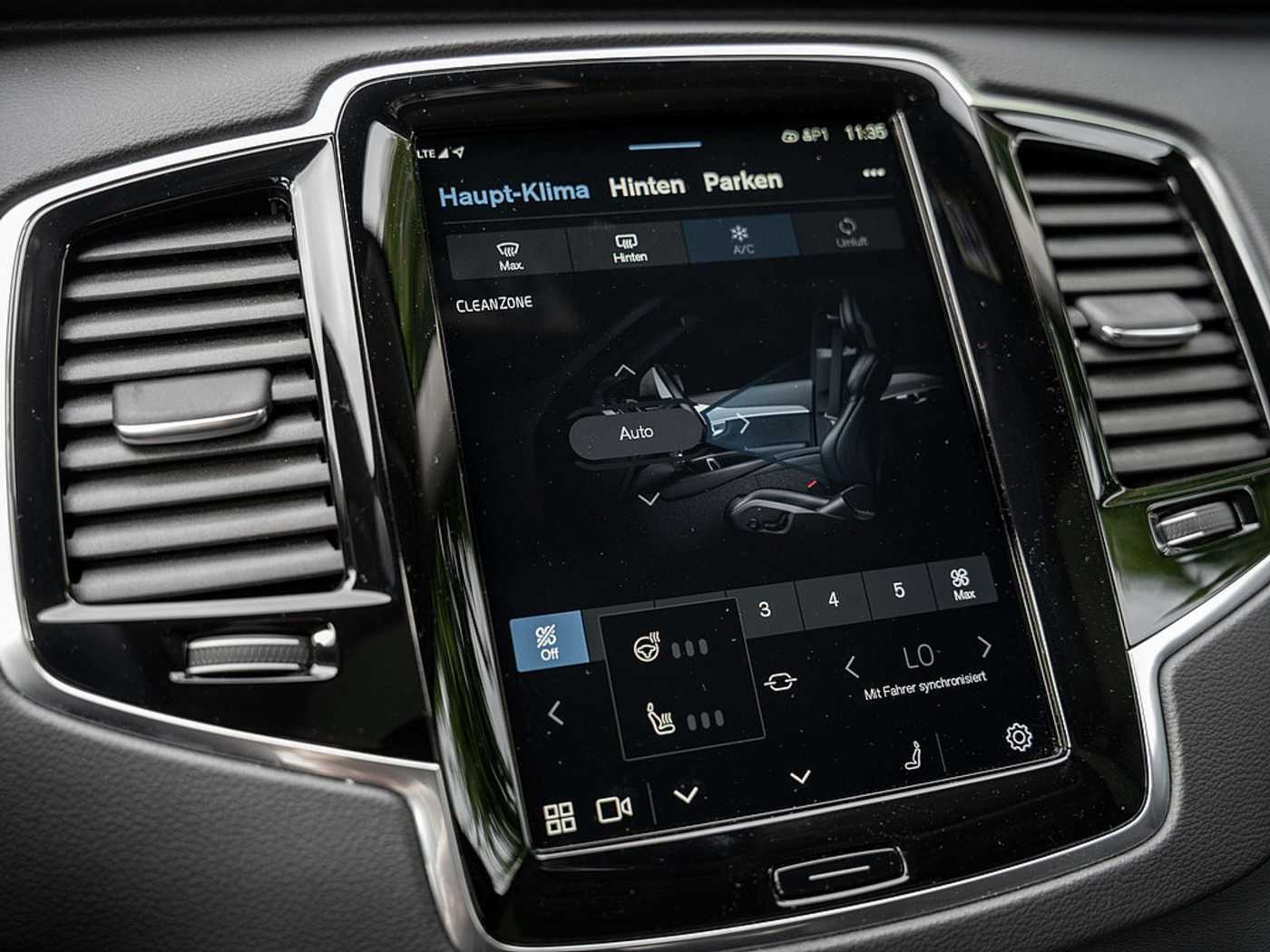 Volvo  T8 Plus Bright Recharge Plug-In Hybrid AWD