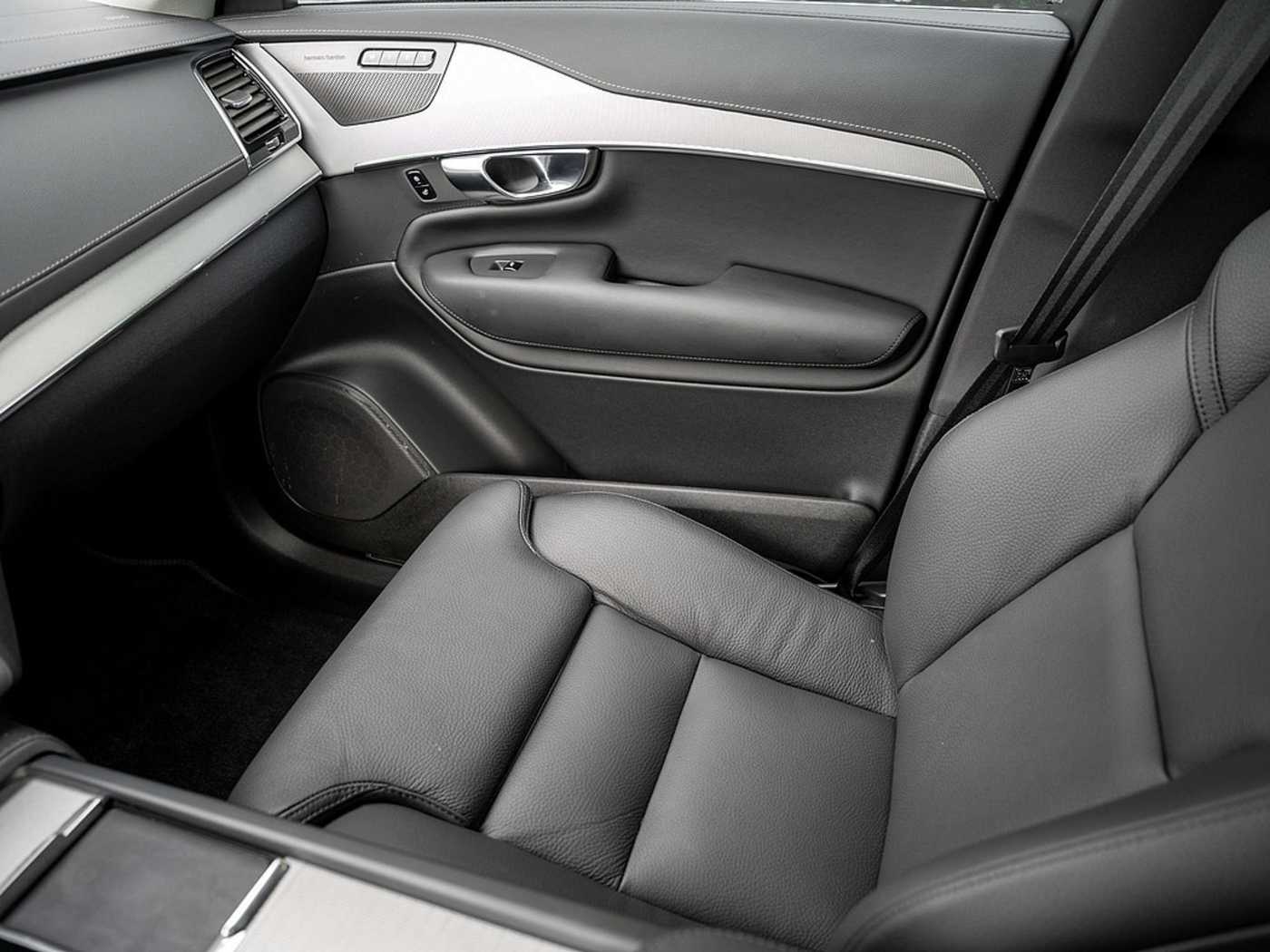 Volvo  T8 Plus Bright Recharge Plug-In Hybrid AWD