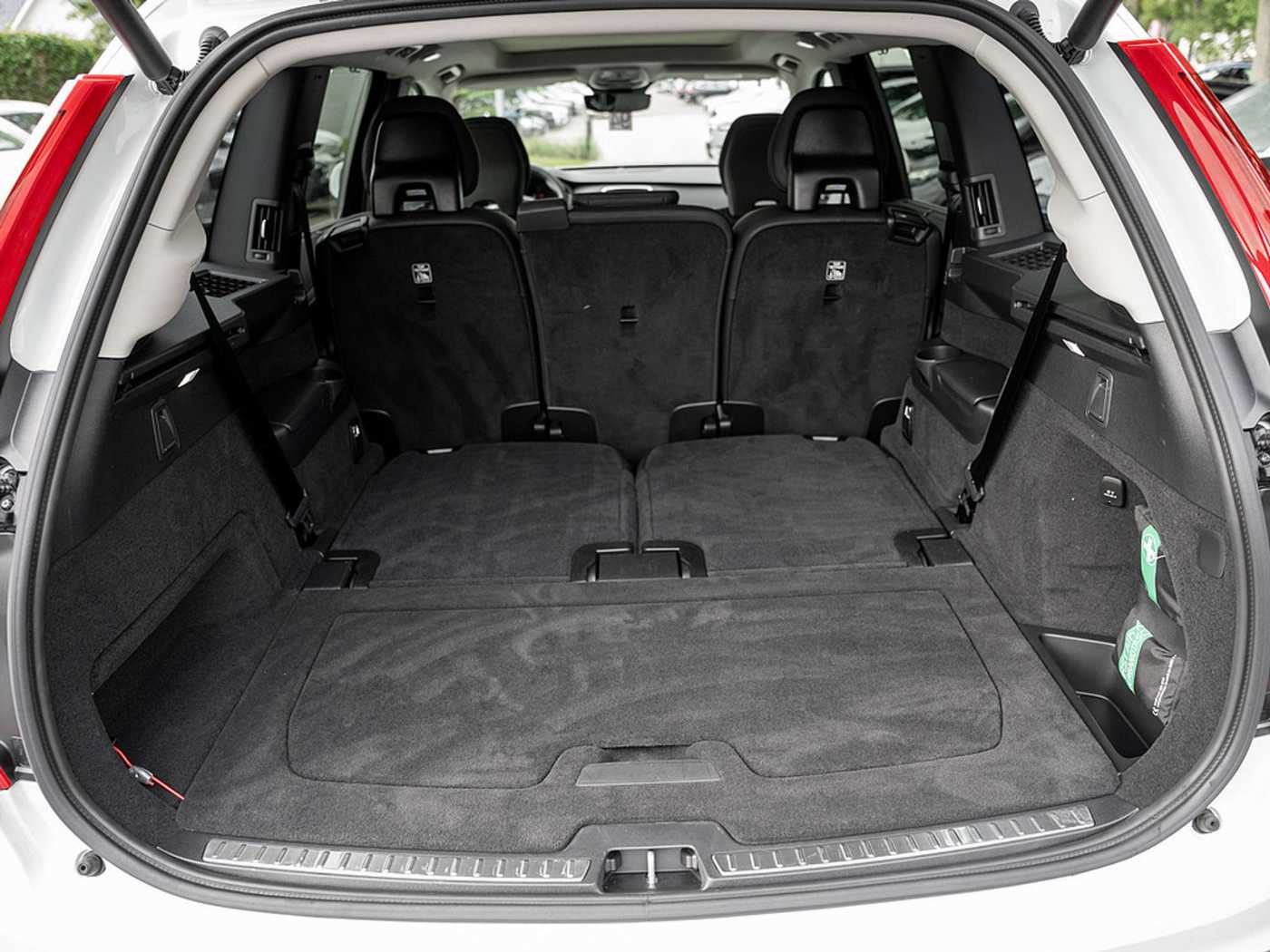 Volvo  T8 Plus Bright Recharge Plug-In Hybrid AWD