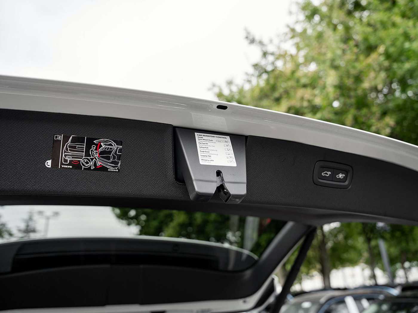 Volvo  T8 Plus Bright Recharge Plug-In Hybrid AWD