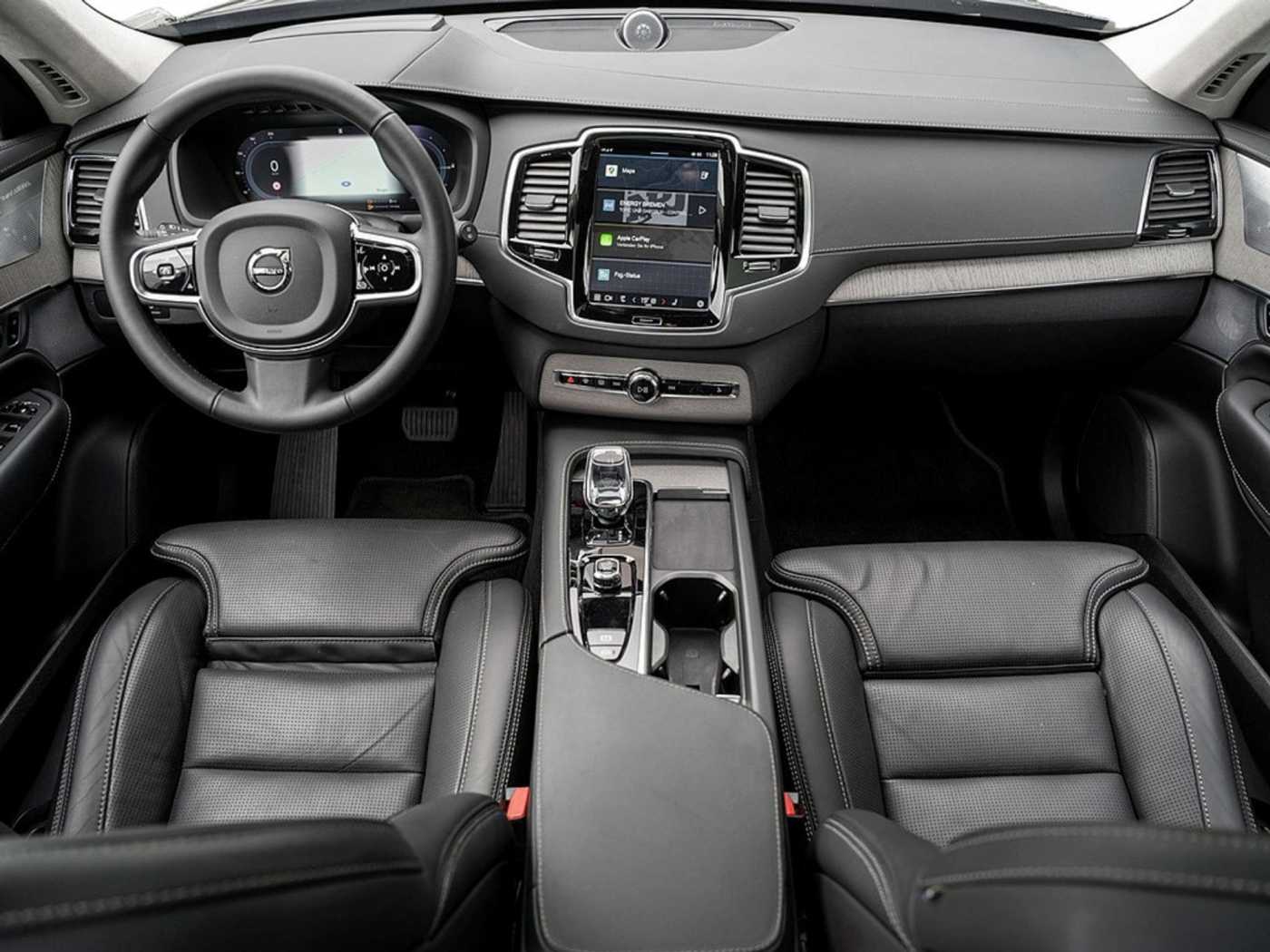 Volvo  T8 Ultra Dark Recharge Plug-In Hybrid AWD