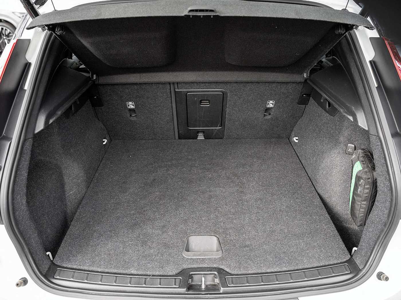 Volvo  T5 Expression Recharge Plug-In Hybrid
