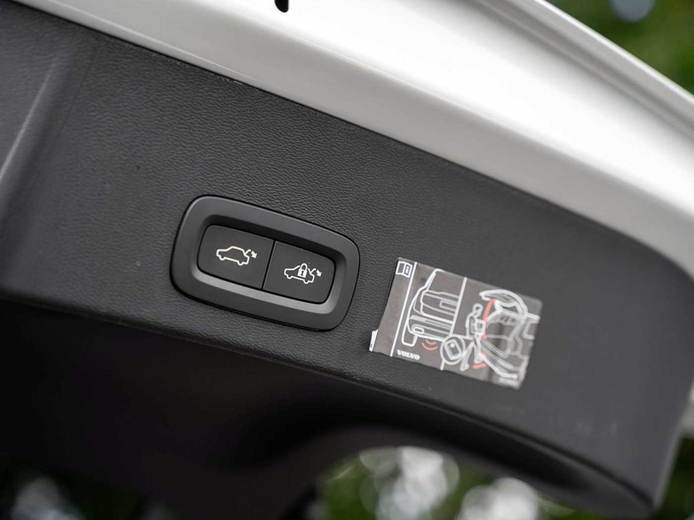 Volvo  T5 Expression Recharge Plug-In Hybrid