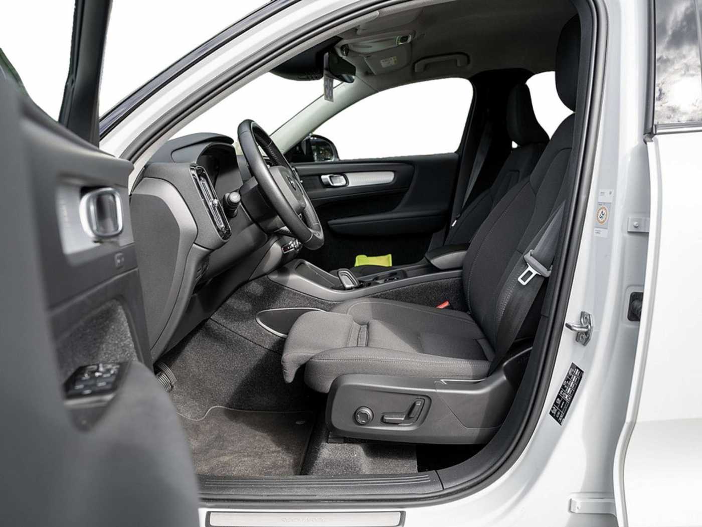 Volvo  T5 Expression Recharge Plug-In Hybrid