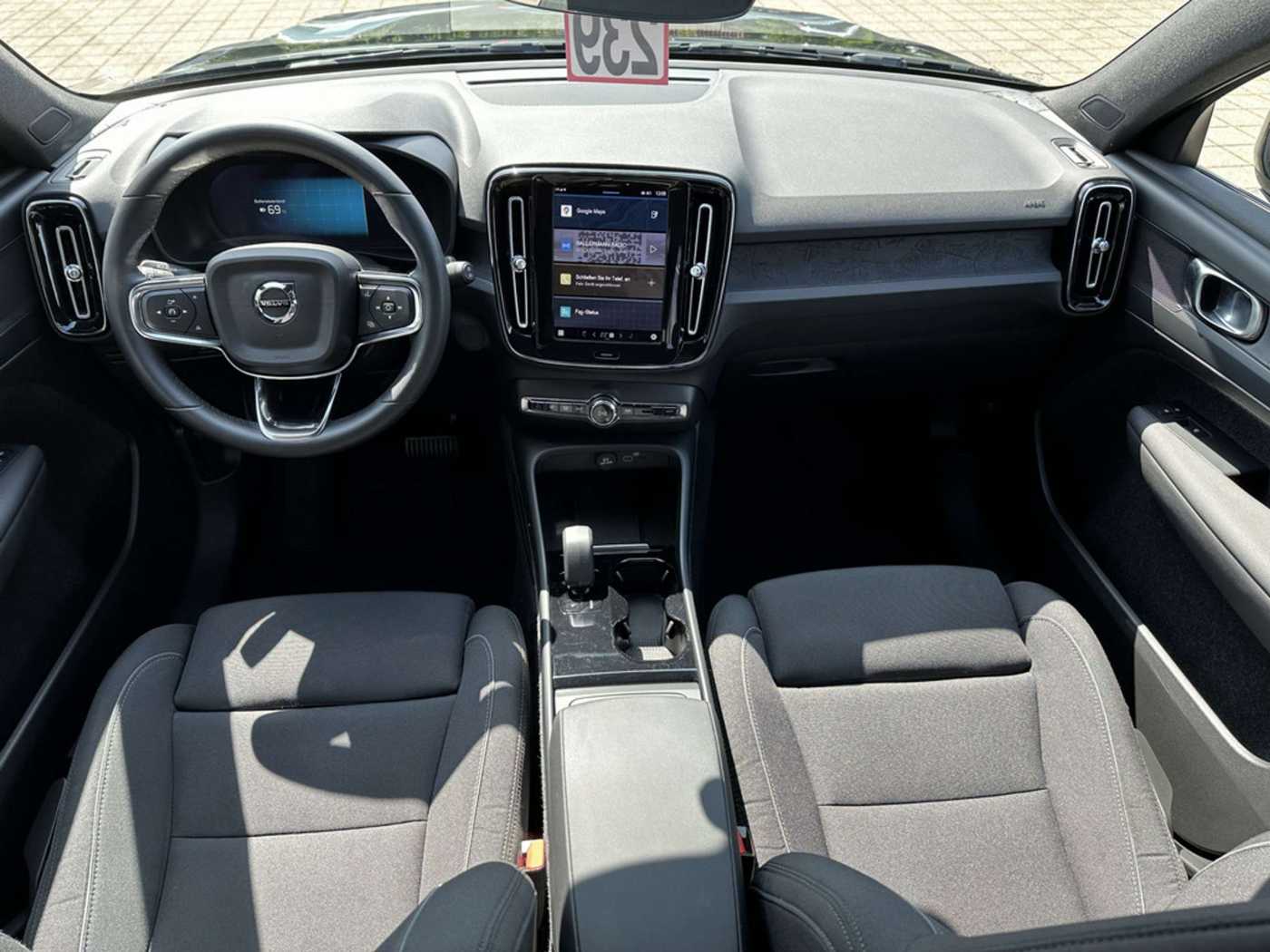 Volvo  Plus Recharge Pure Electric ACC STANDHZ